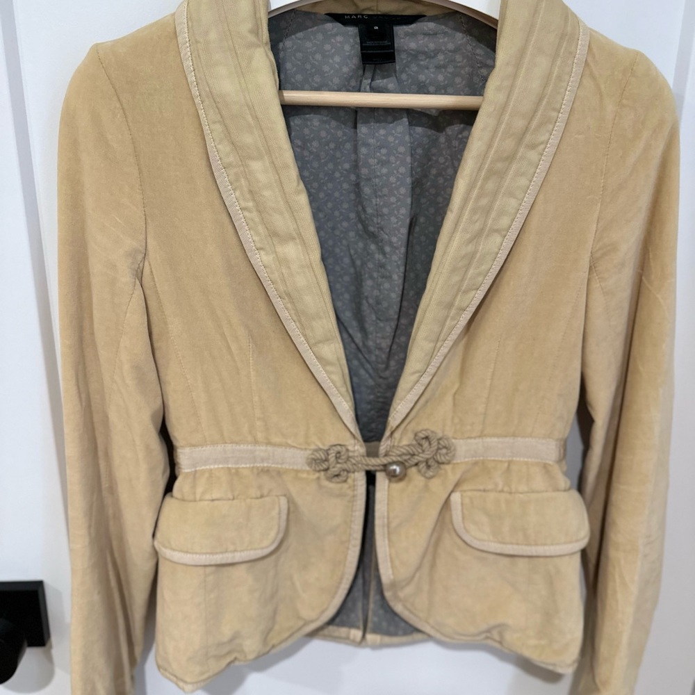 Awesome Marc Jacob’s Velvet ivory Jacket - size 2